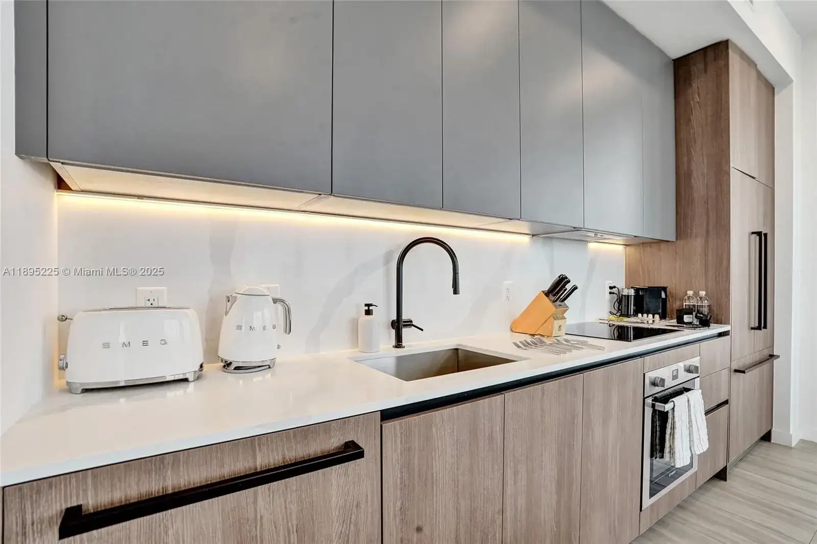 580 72nd street # 2102, Miami Beach FL 33141 photo 4