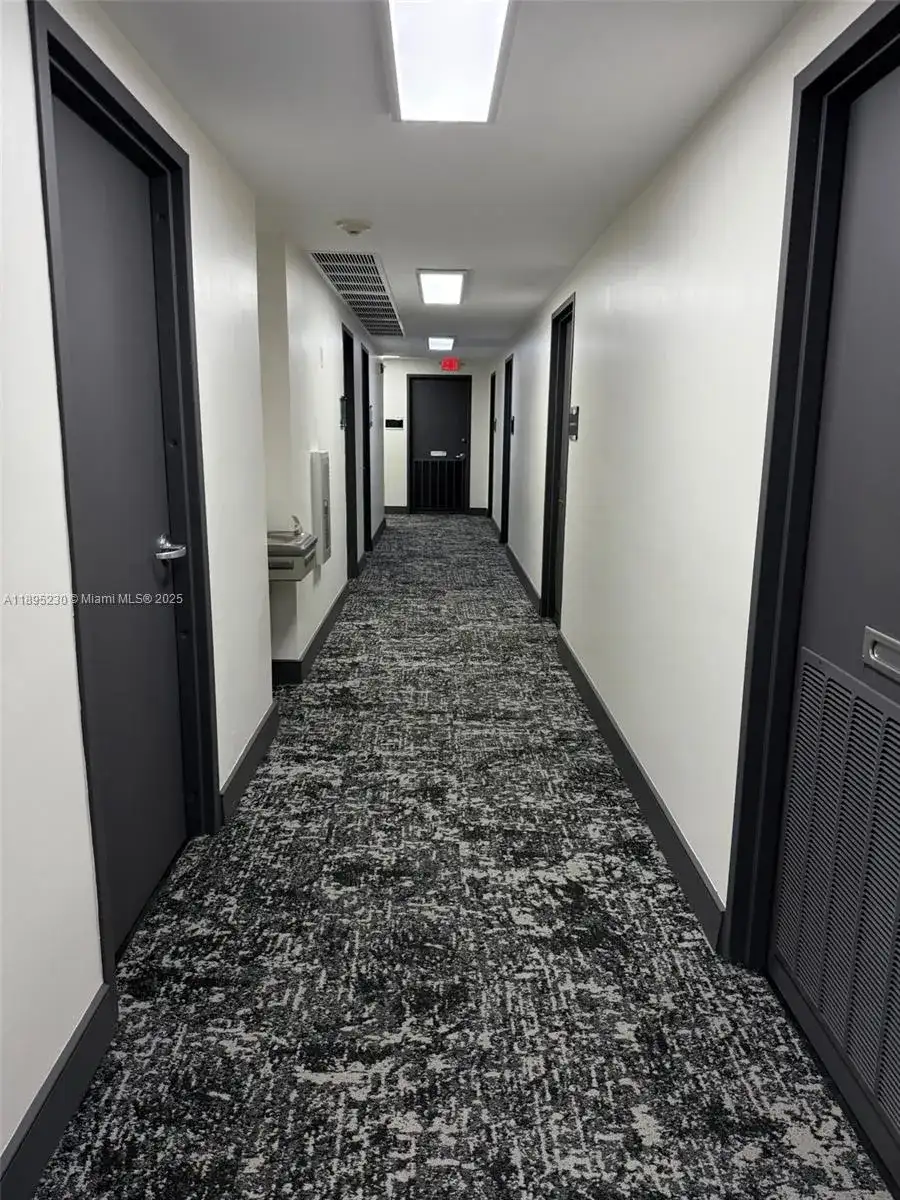 299 Alhambra Cir # 405, Coral Gables FL 33134 photo 3