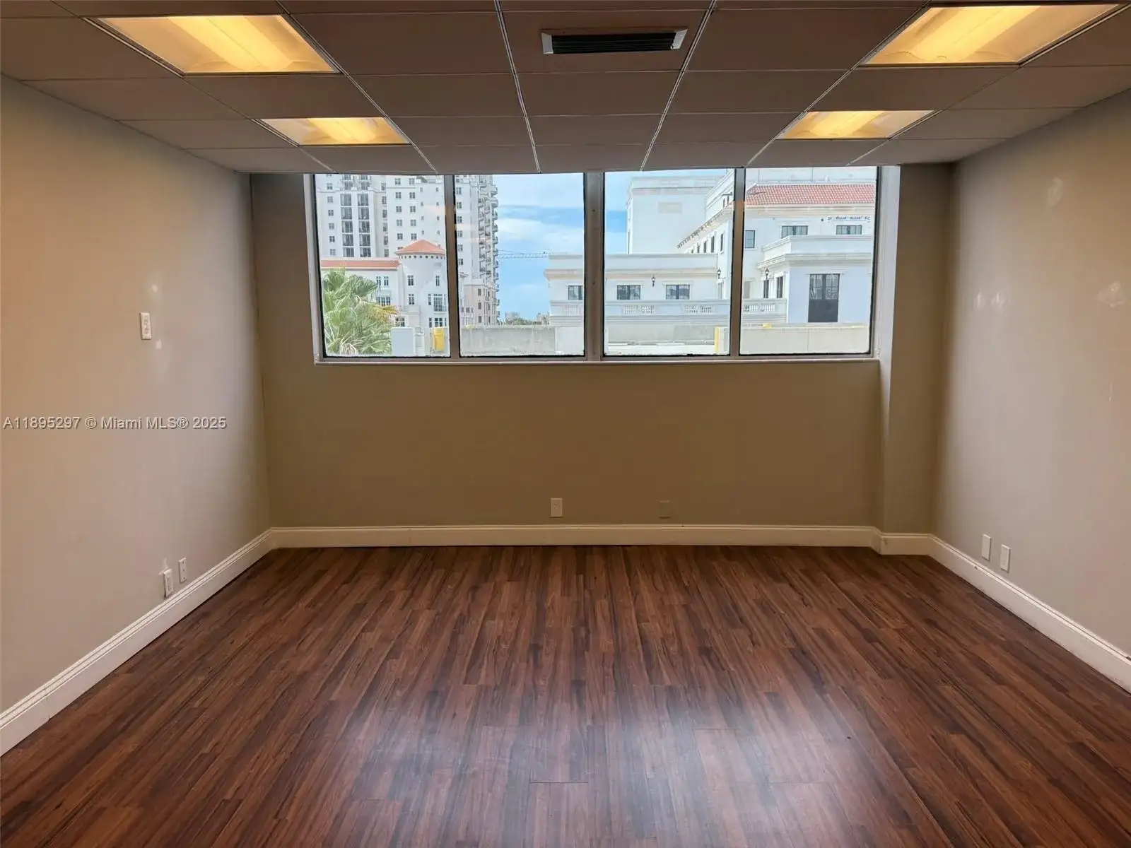299 Alhambra Cir # 510, Coral Gables FL 33134 photo 5