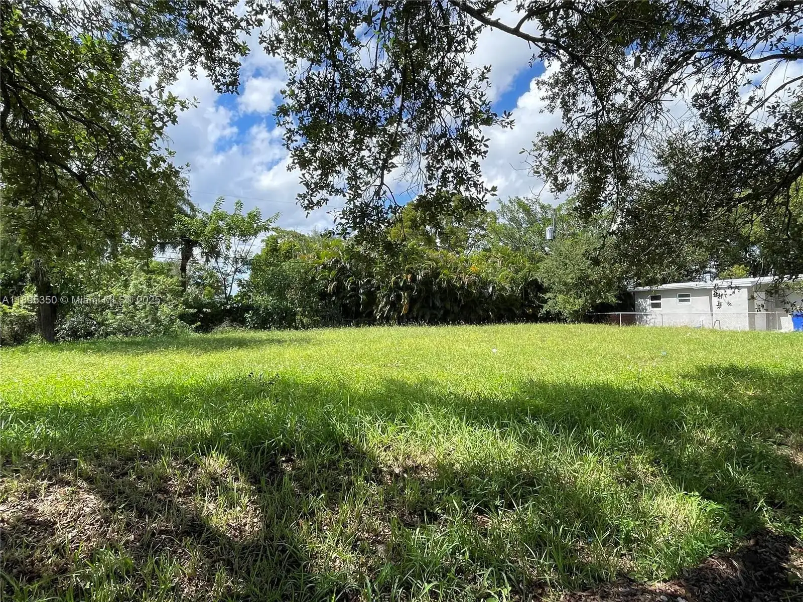 833 NW 12th Ave, Fort Lauderdale FL 33311 photo 2