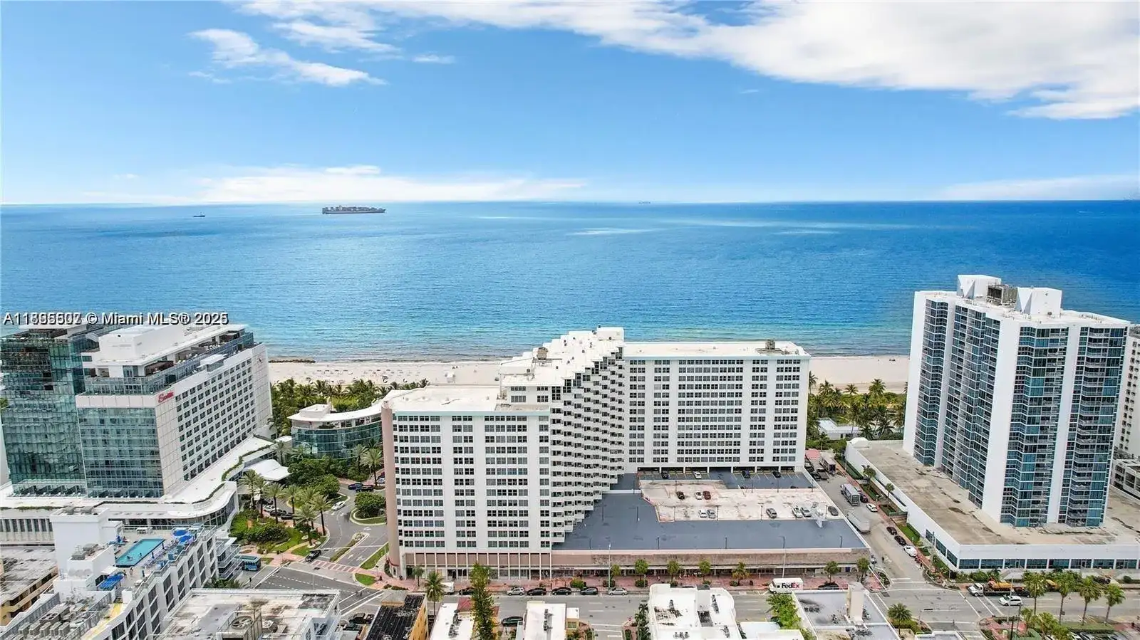 2899 Collins Ave # 1746, Miami Beach FL 33140 photo 3