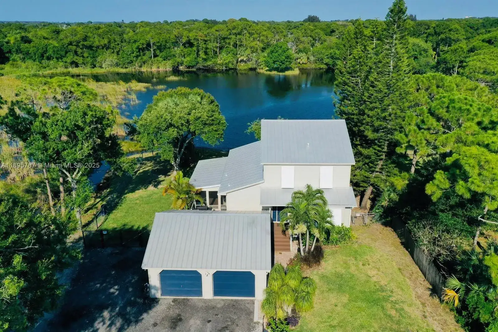 4700 Regina Dr, Fort Pierce FL 34982 photo 2
