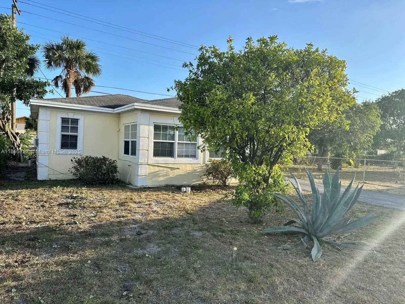 221 W 27th St # 221, Riviera Beach FL 33404 photo 4