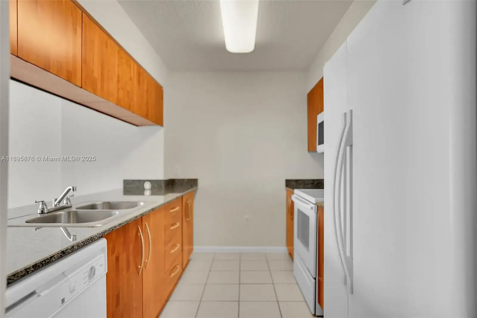 1200 Brickell Bay Dr # 2821, Miami FL 33131 photo 4