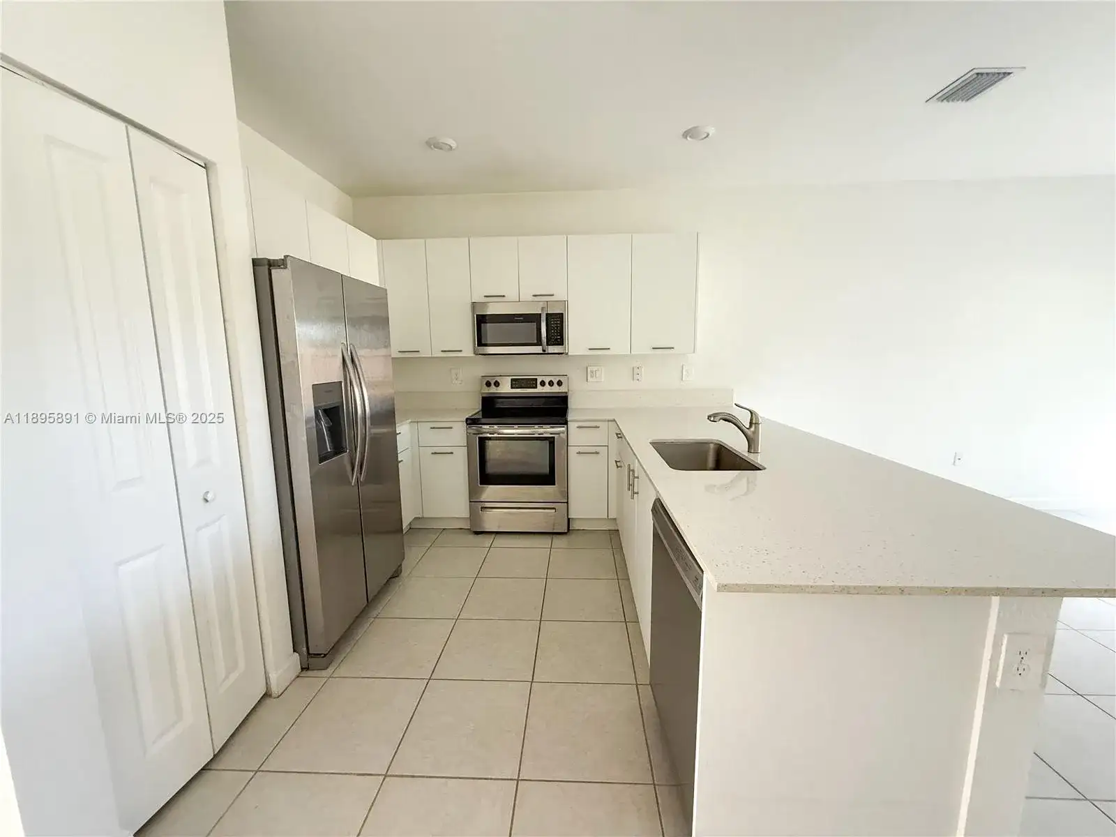 12445 NW 23rd Ct, Miami FL 33167 photo 3