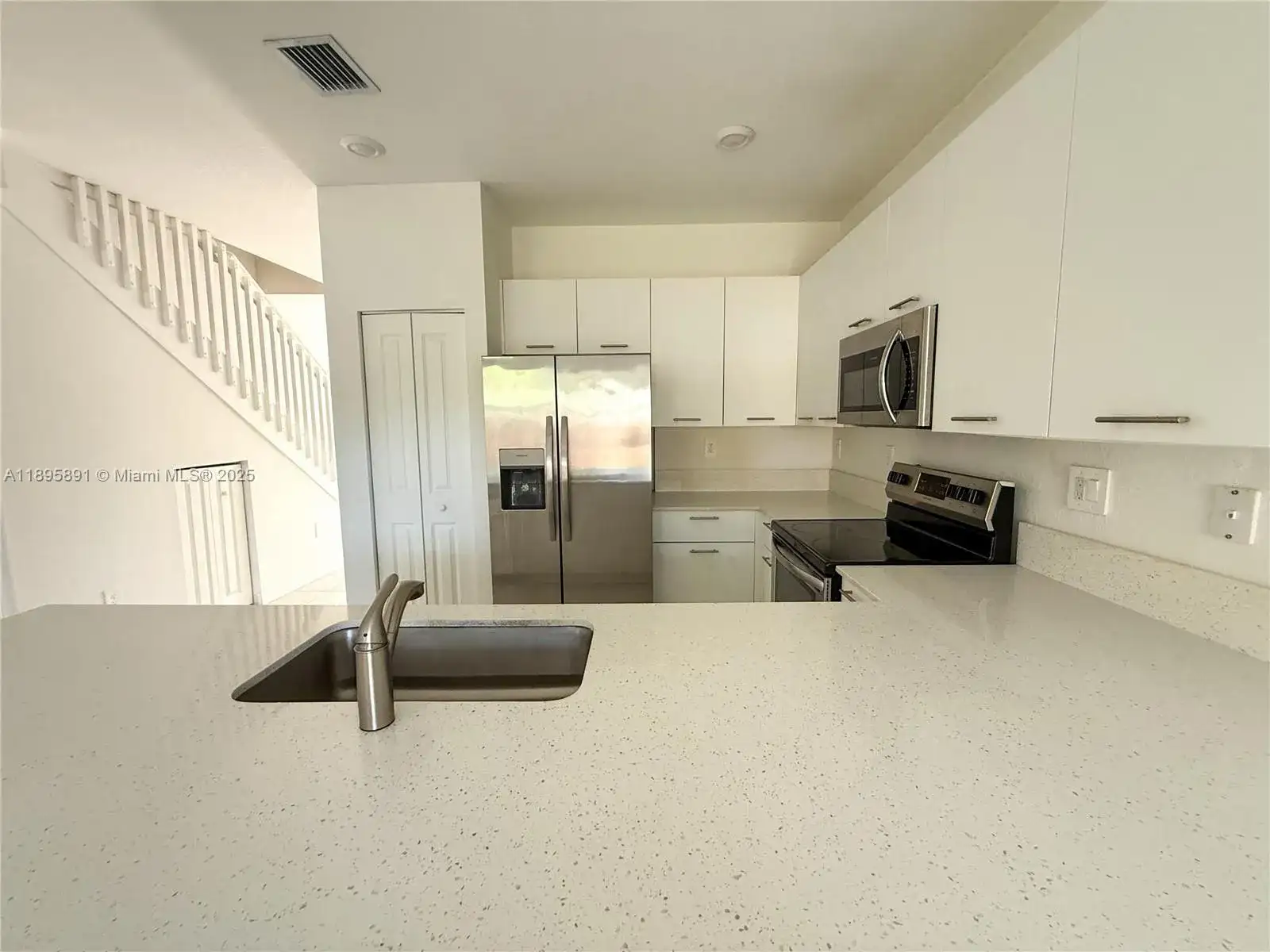 12445 NW 23rd Ct, Miami FL 33167 photo 4
