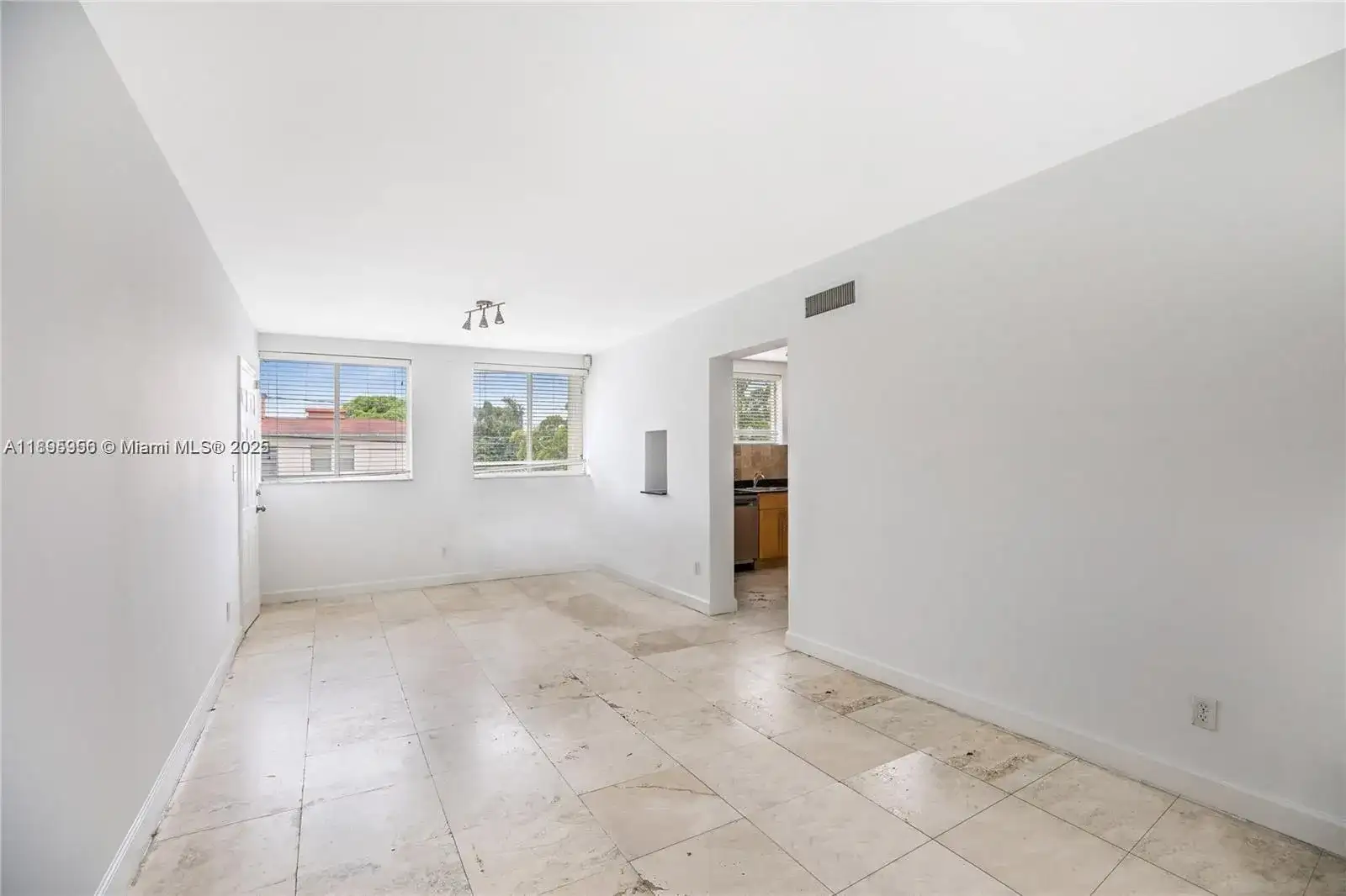 1025 SW 7th Ave # 9, Miami FL 33130 photo 3