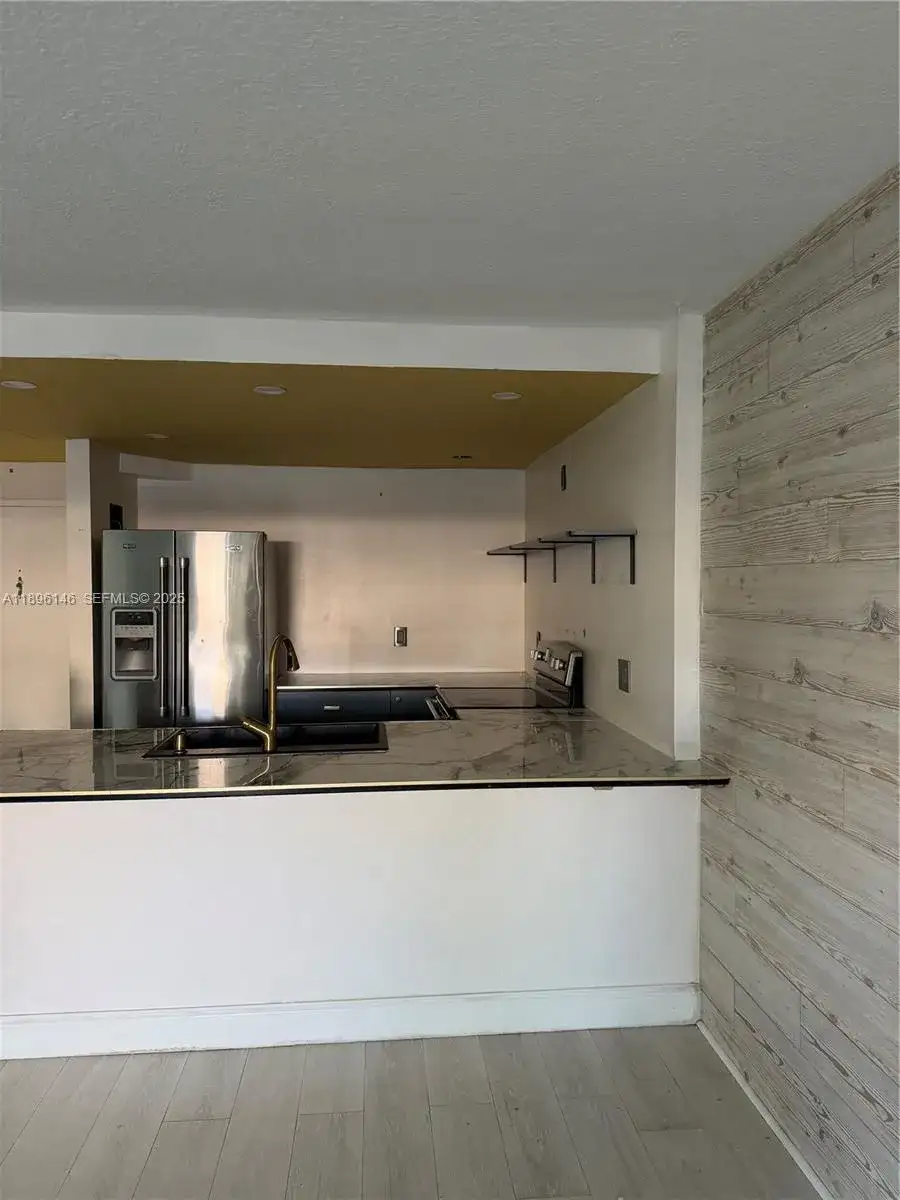 3002 NE 5th Ter # B, Wilton Manors FL 33334 photo 3