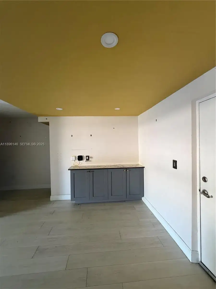 3002 NE 5th Ter # B, Wilton Manors FL 33334 photo 4