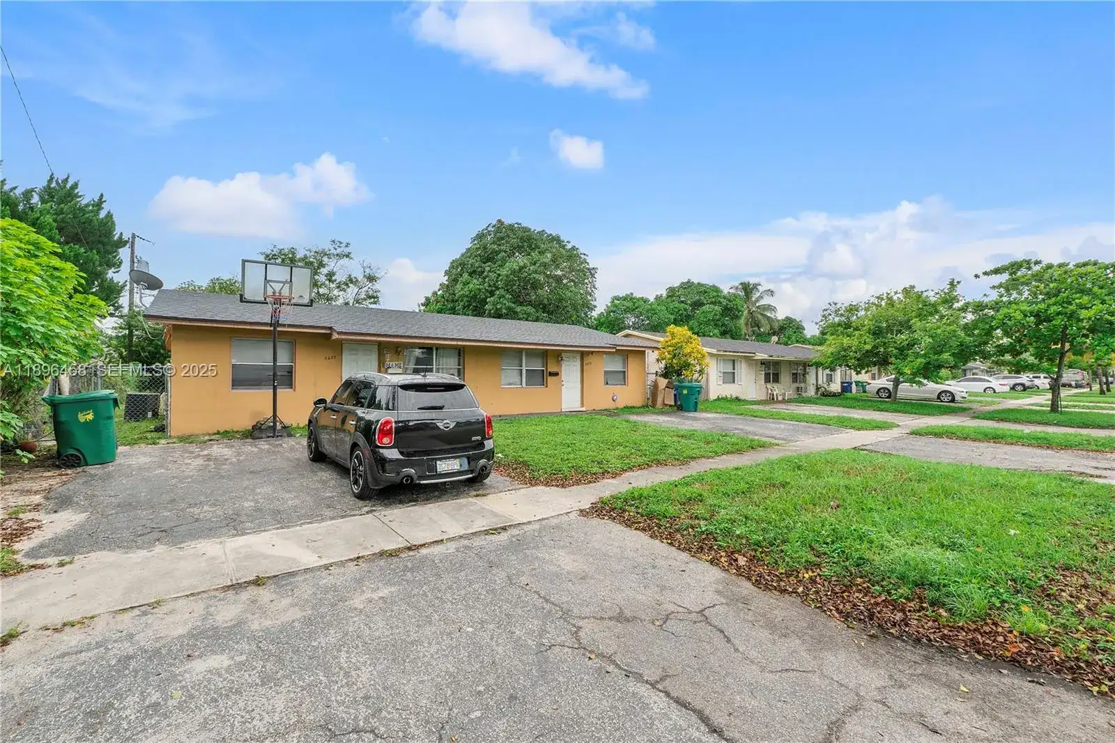 5620 NW 14th Ct, Lauderhill FL 33313 photo 4