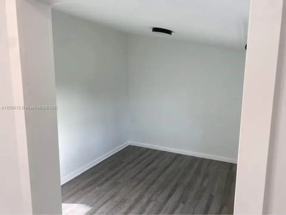 877 NE 63rd St, Fort Lauderdale FL 33334 photo 5