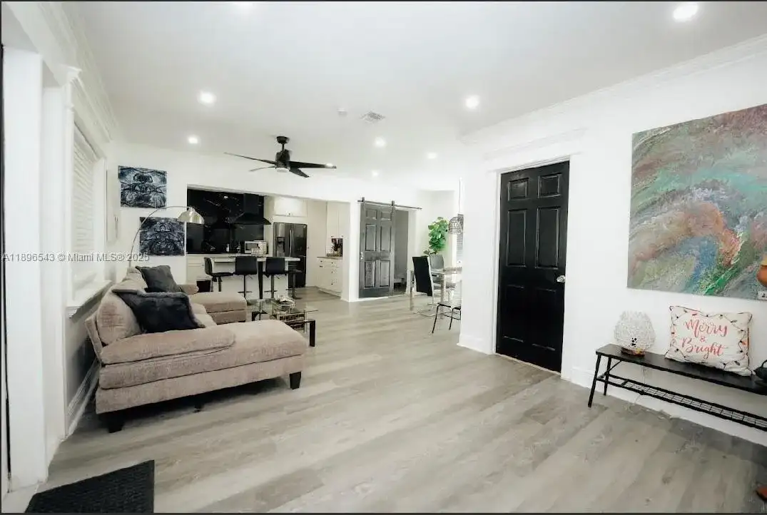 867 NW 4th Ave, Homestead FL 33030 photo 3