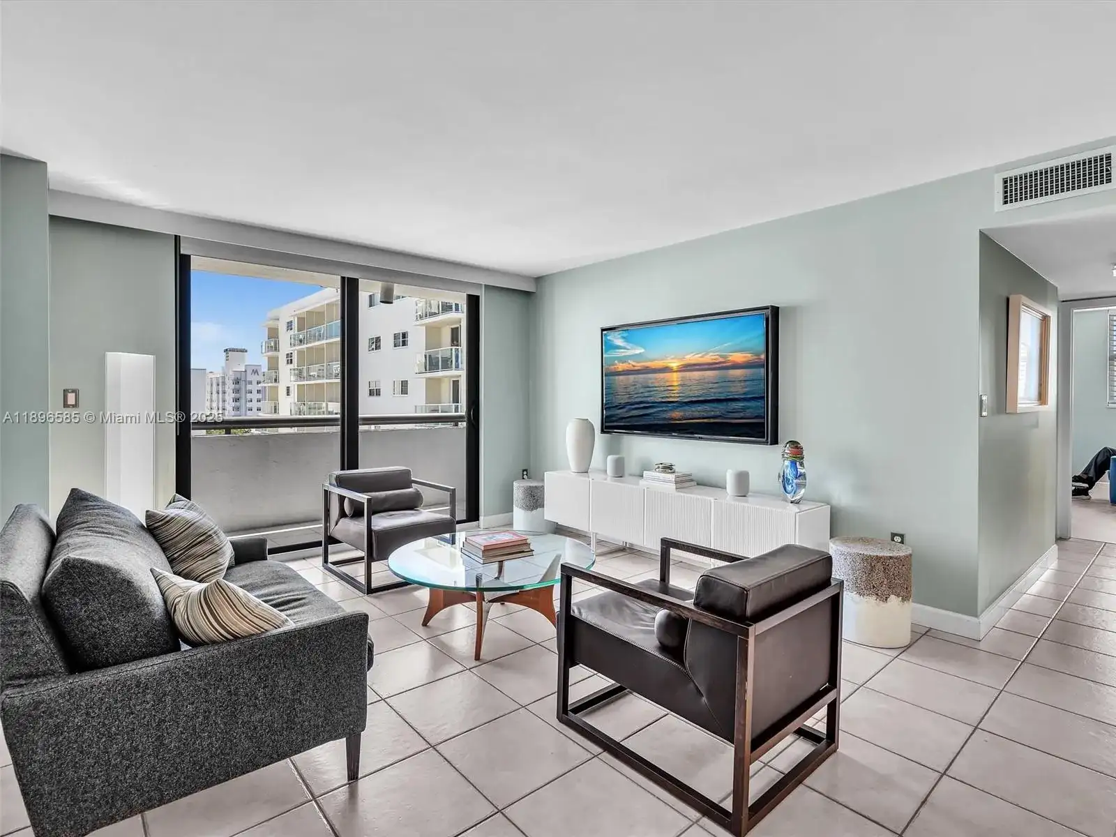 1775 Washington Ave # 8B, Miami Beach FL 33139 photo 4