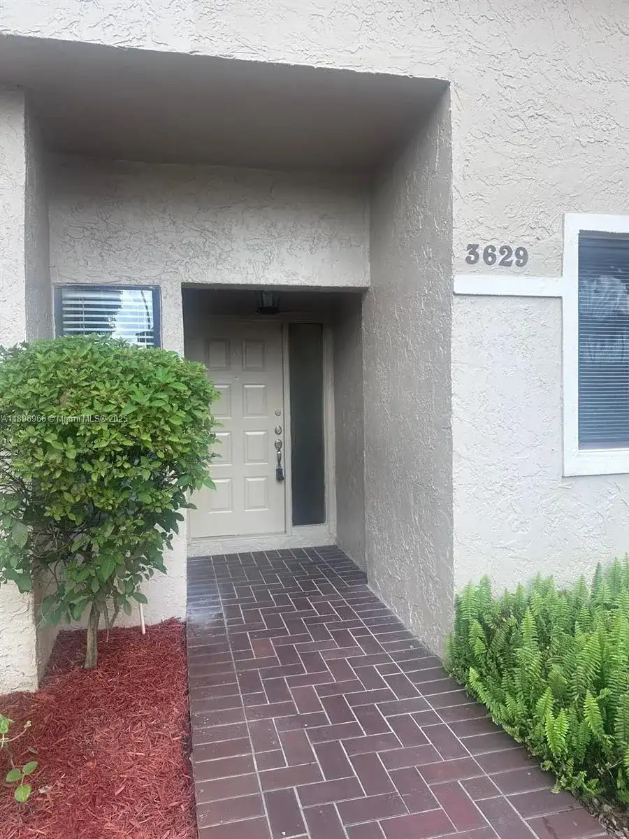 3629 W Inverrary Blvd W, Lauderhill FL 33319 photo 4