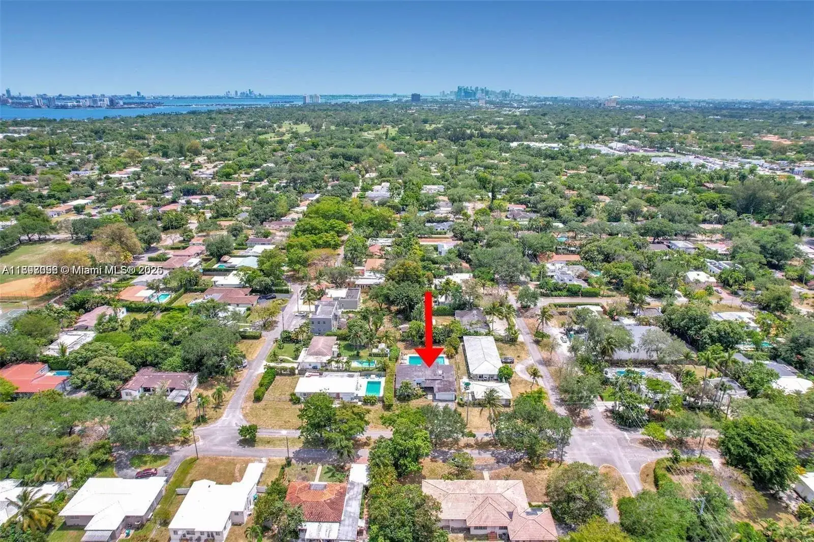 820 NE 115th St, Biscayne Park FL 33161 photo 3