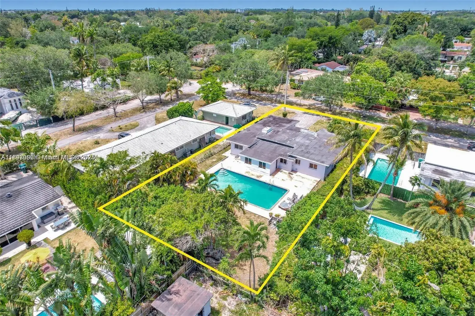 820 NE 115th St, Biscayne Park FL 33161 photo 5