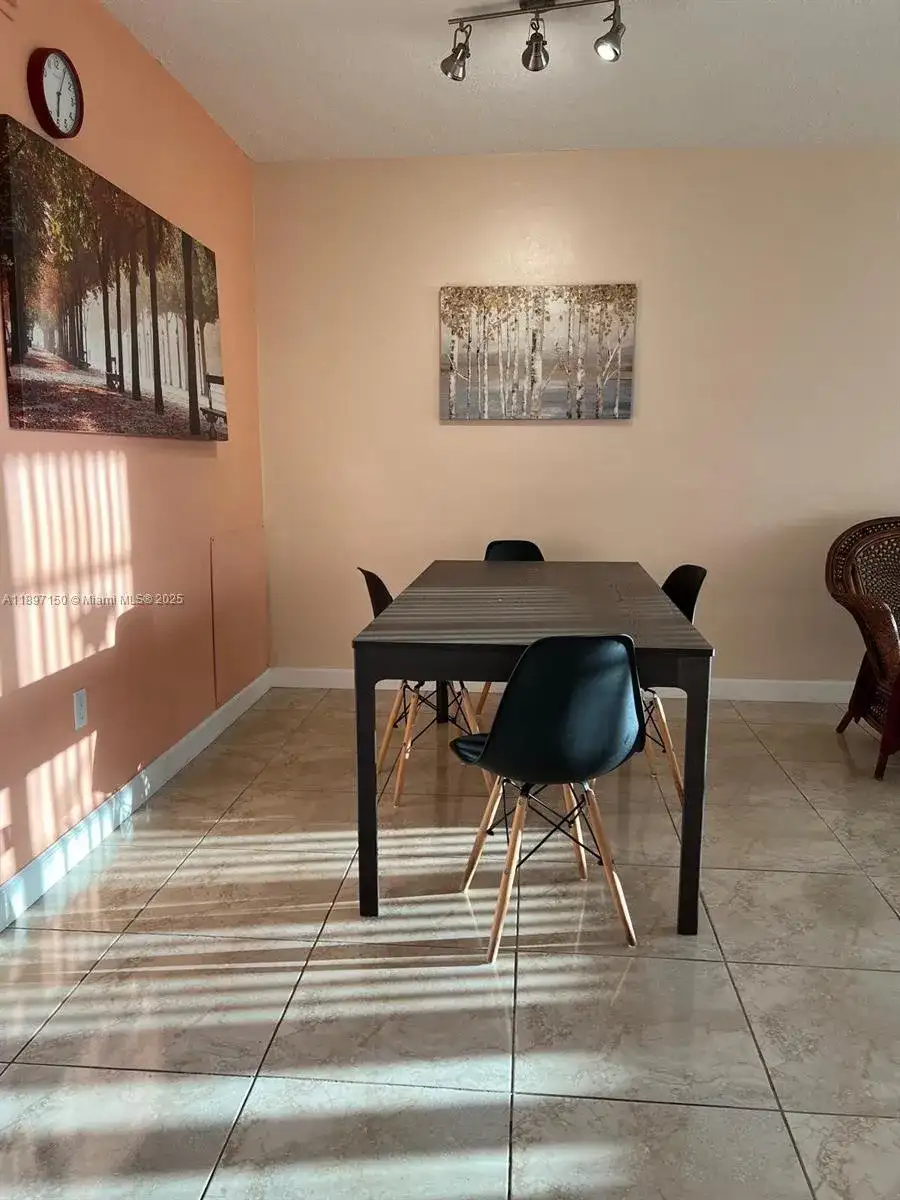 1591 NE Miami Gardens Dr # 107, Miami FL 33179 photo 5