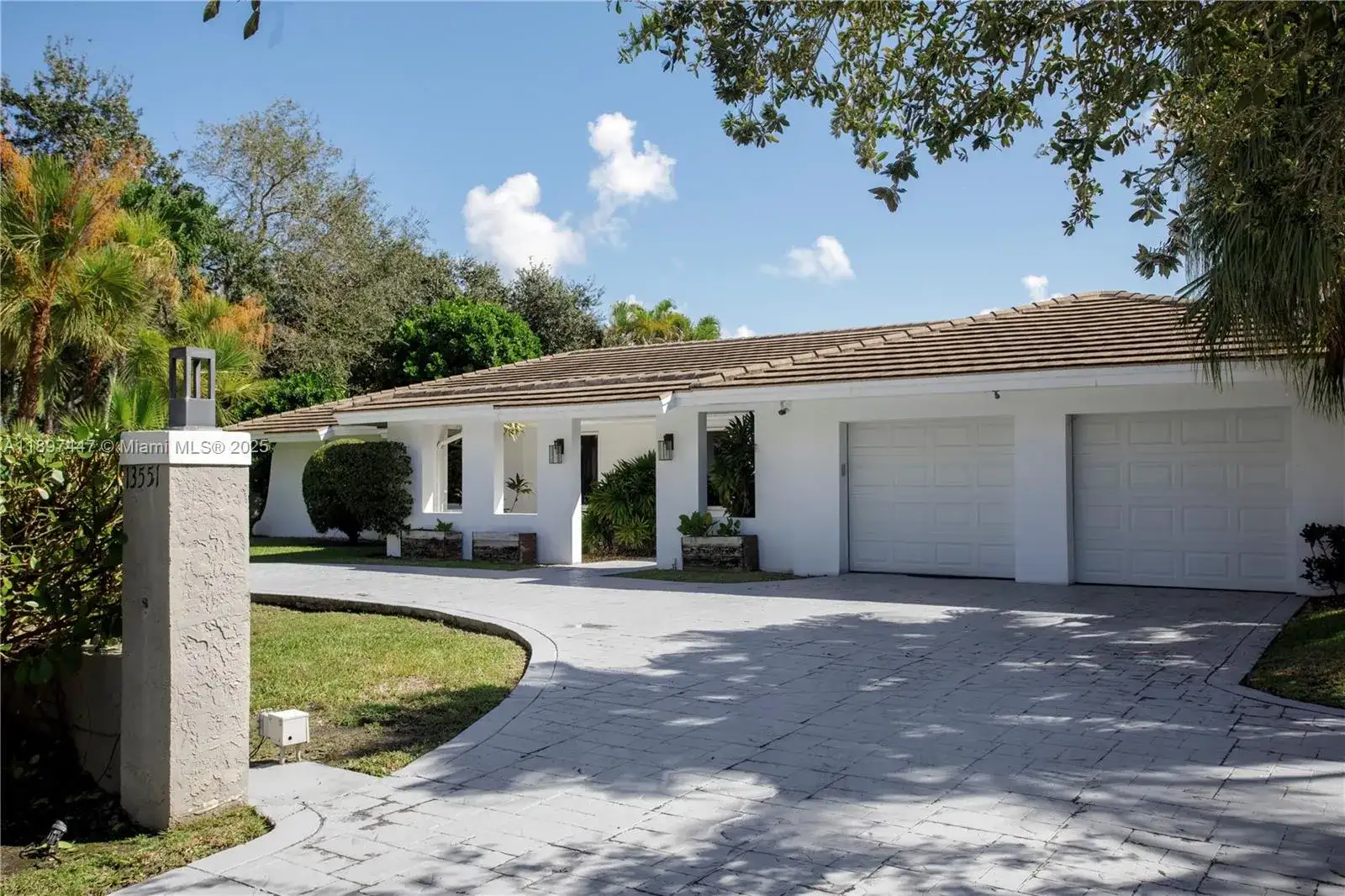 13551 SW 62nd Ave, Pinecrest FL 33156 photo 2