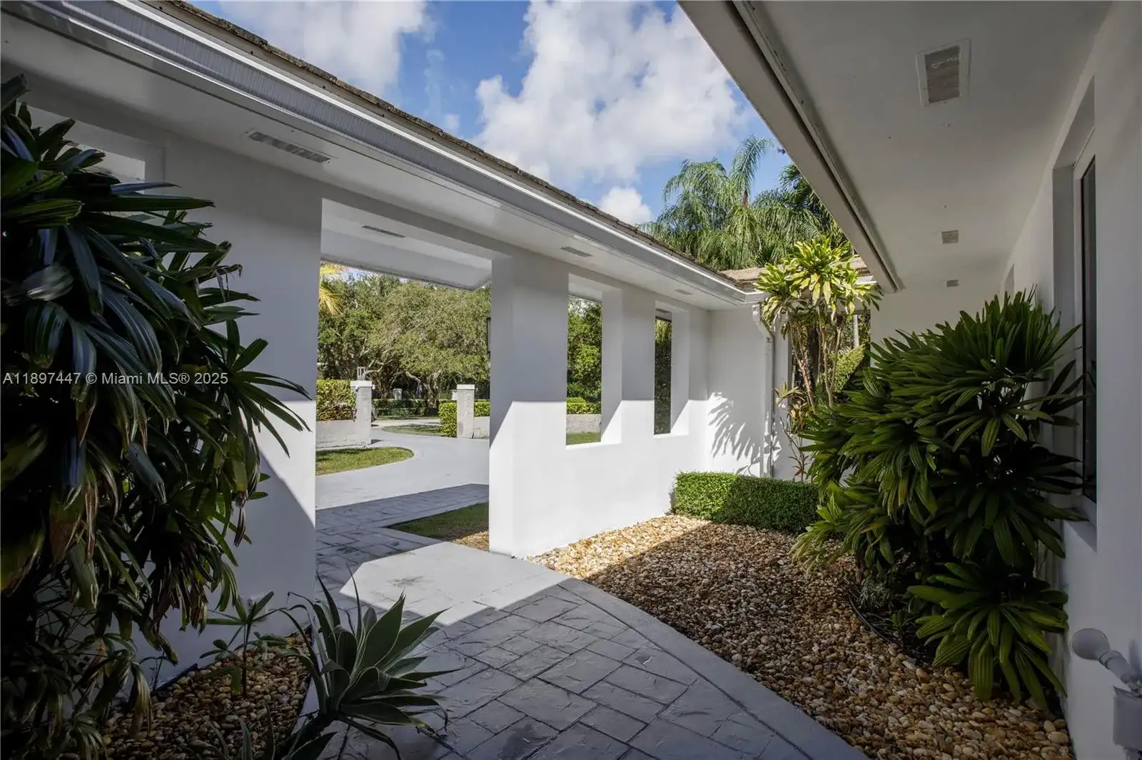 13551 SW 62nd Ave, Pinecrest FL 33156 photo 4