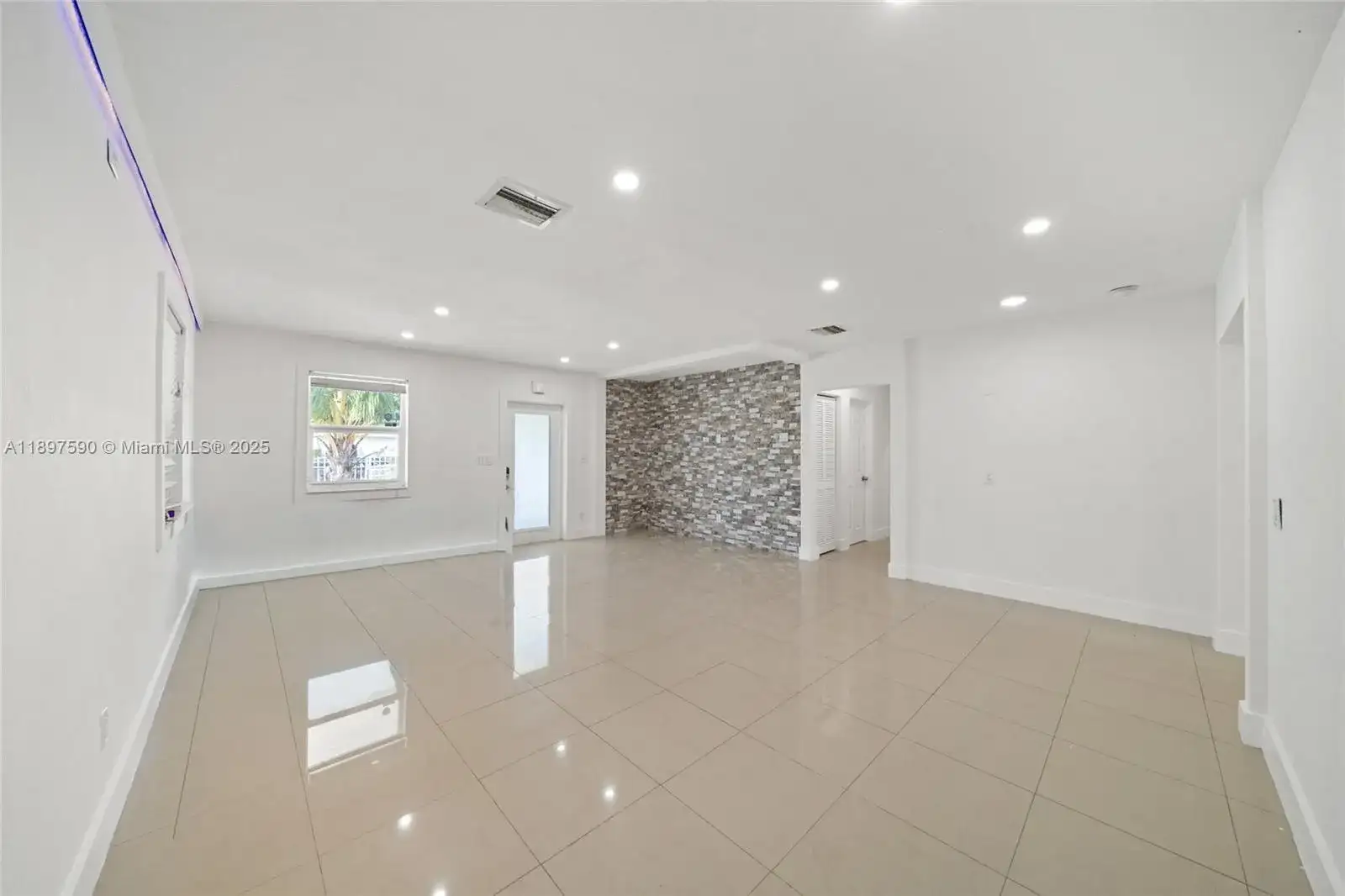 845 NW 2nd St, Florida City FL 33034 photo 5