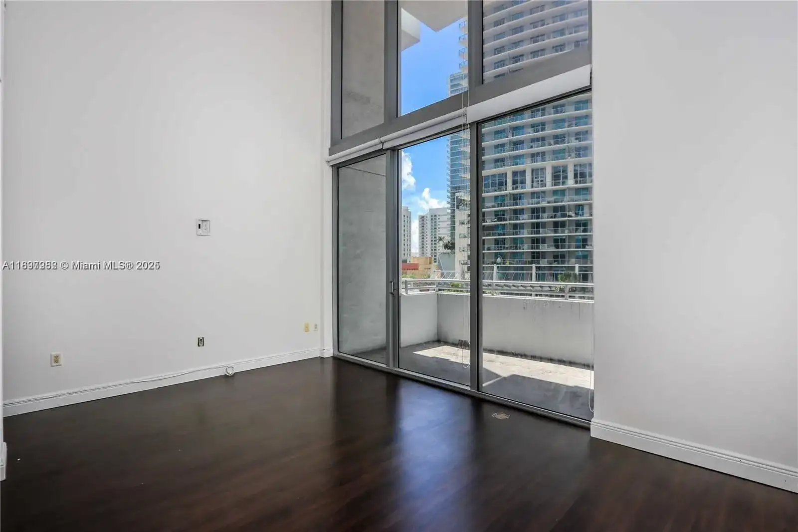 1050 Brickell Ave # 414, Miami FL 33131 photo 2