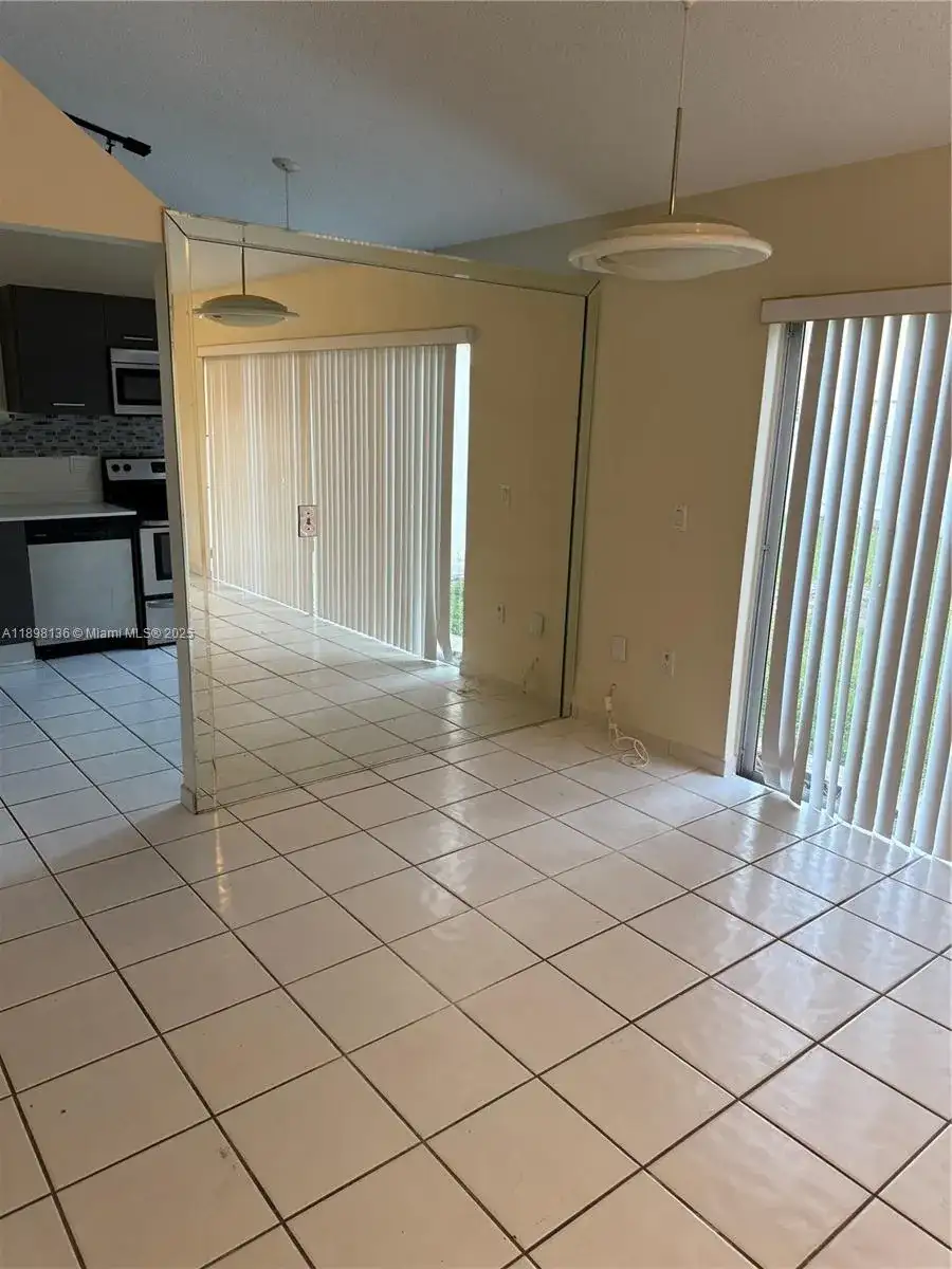 14450 SW 95th Ter, Miami FL 33186 photo 2