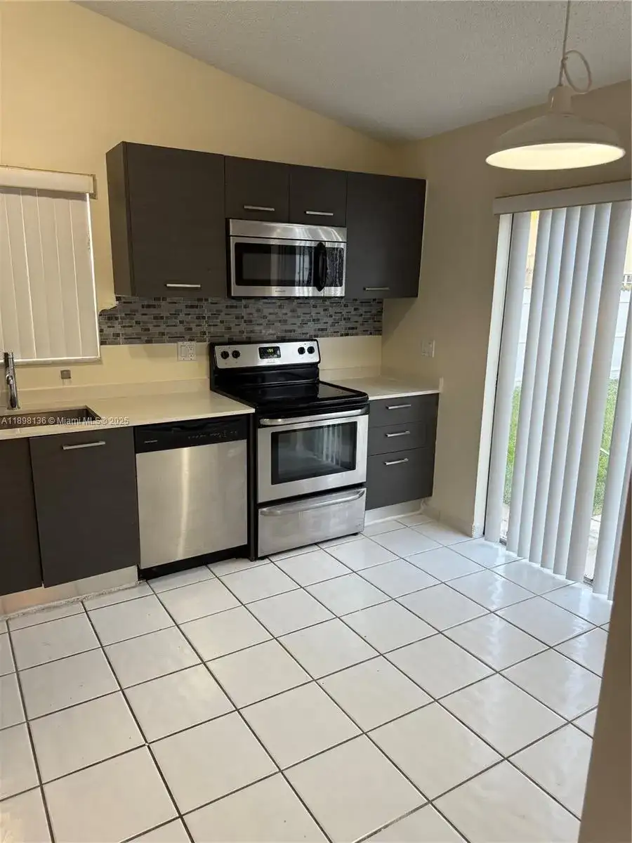 14450 SW 95th Ter, Miami FL 33186 photo 3