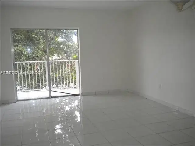 260 NW 107th Ave # 207, Miami FL 33172 photo 4