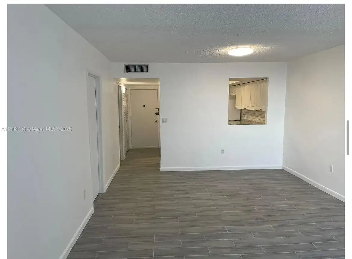 1351 NE MIAMI GARDENS DR # 1421E, Miami FL 33179 photo 4