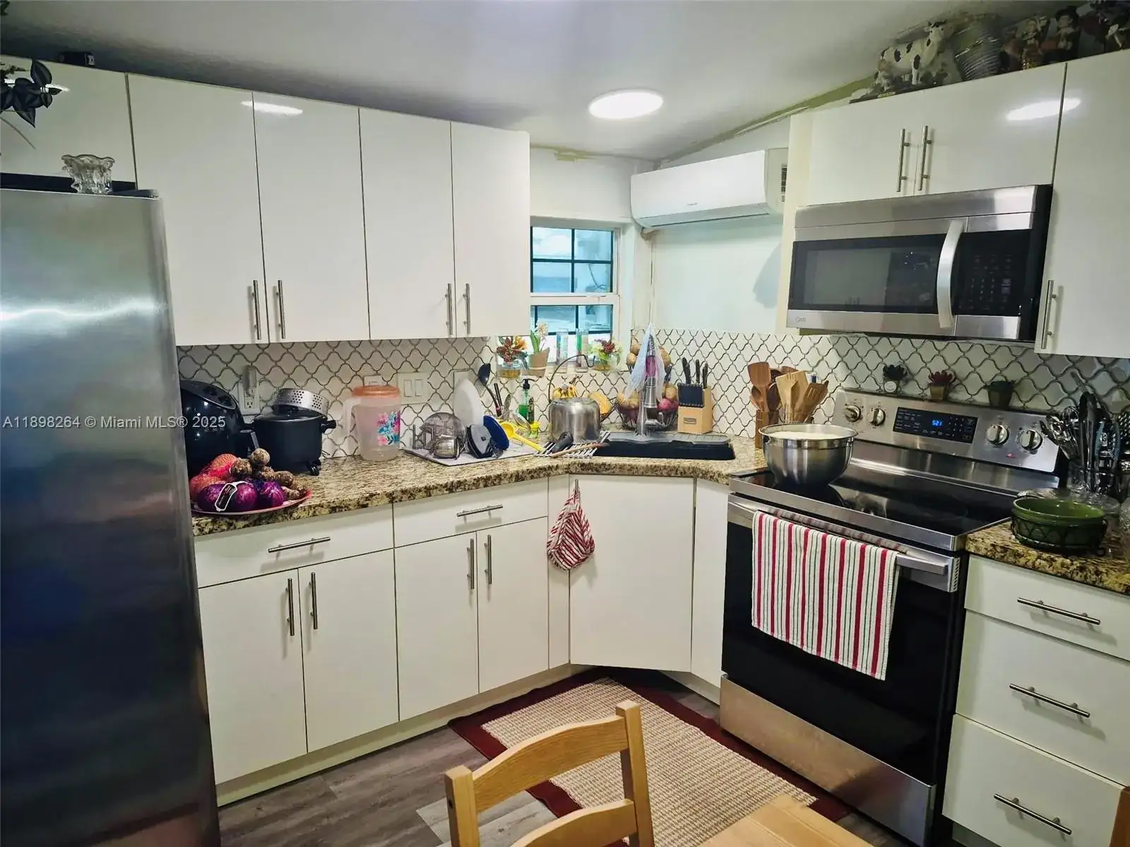 21640 NW 3rd Pl, Pembroke Pines FL 33029 photo 4