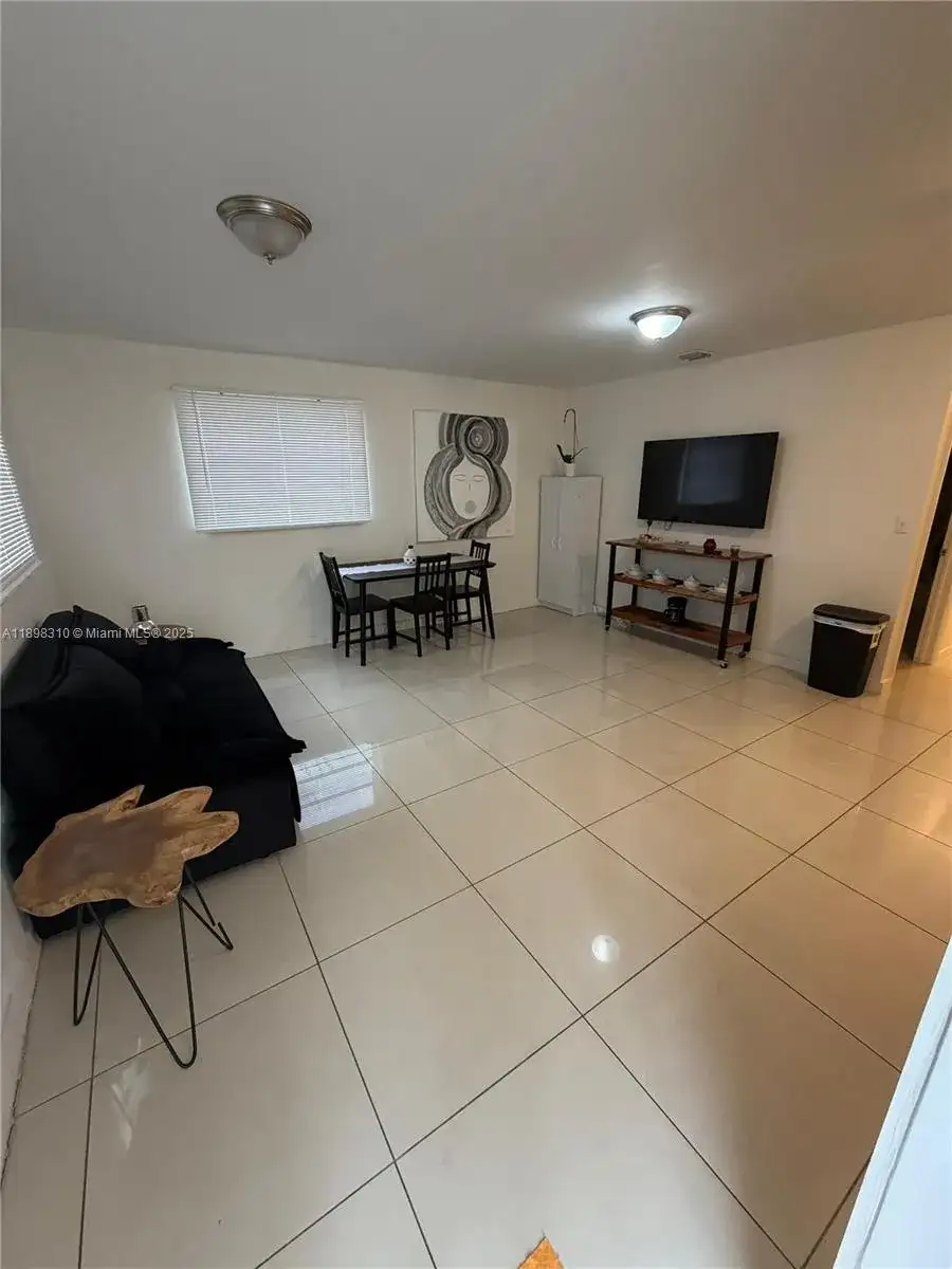 1132 NW 38th St # 1132, Miami FL 33127 photo 2