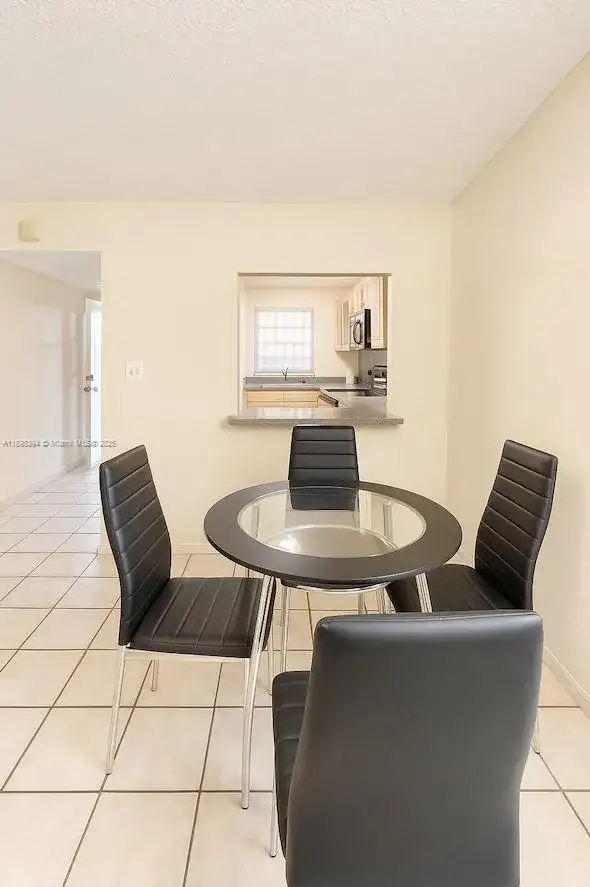 10850 W Flagler St # D212, Sweetwater FL 33174 photo 2