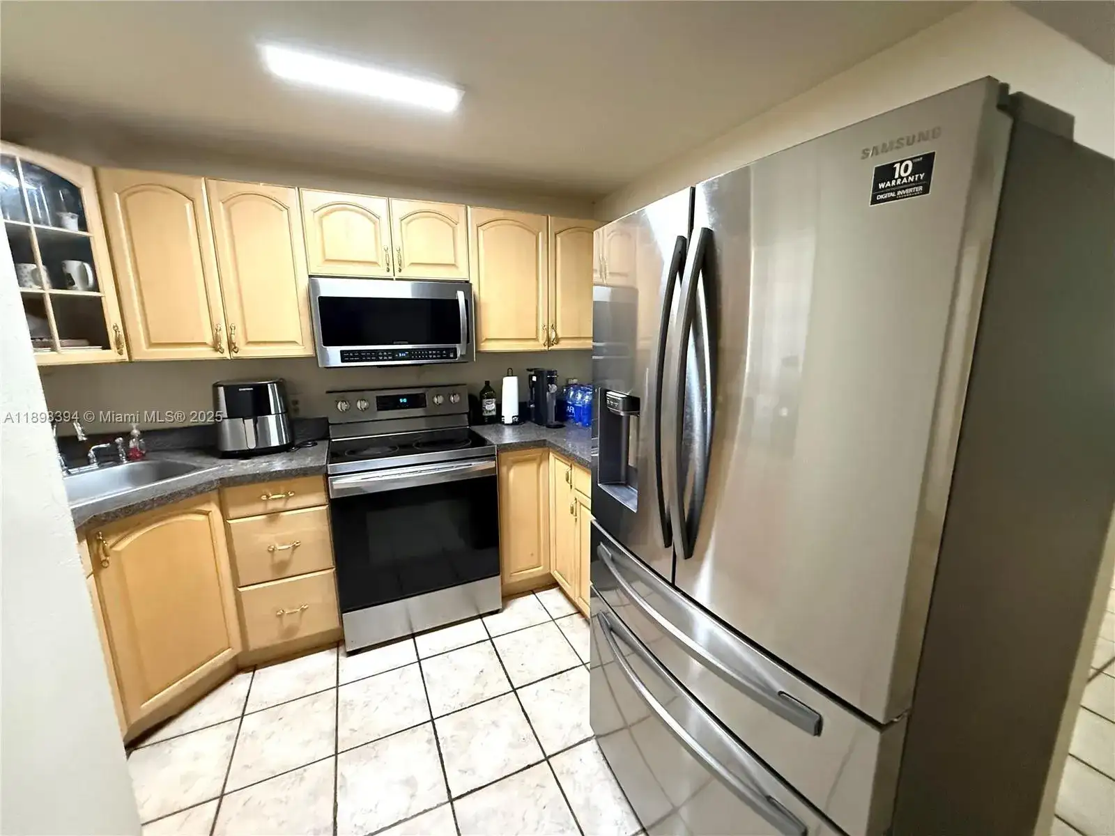 10850 W Flagler St # D212, Sweetwater FL 33174 photo 3