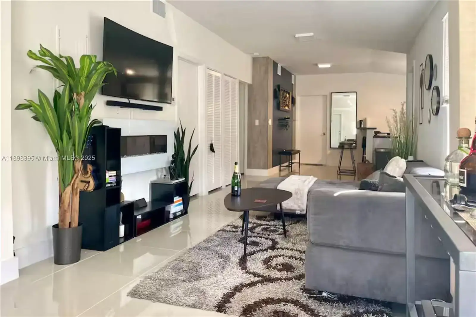 3132 NW 43rd St, Miami FL 33142 photo 4