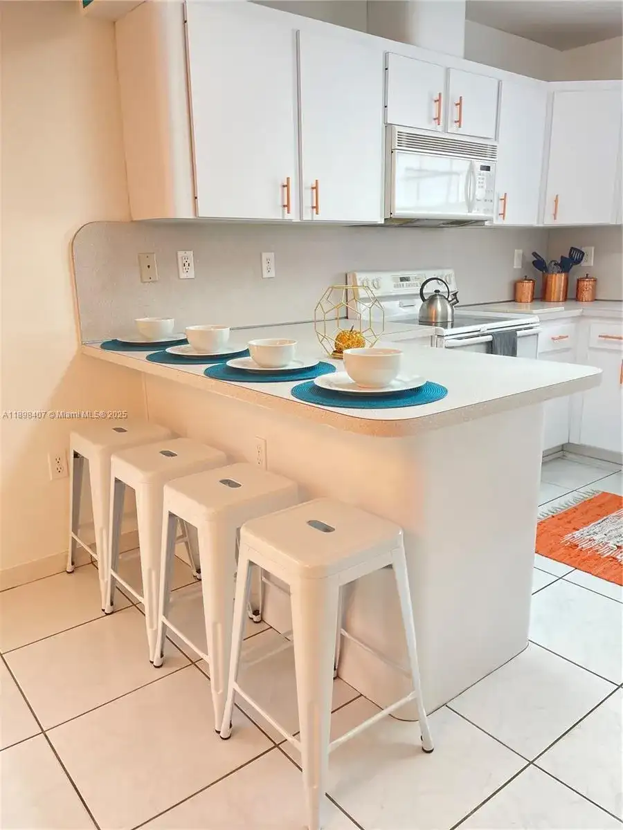 4521 NW 4th St # 4521, Miami FL 33126 photo 5