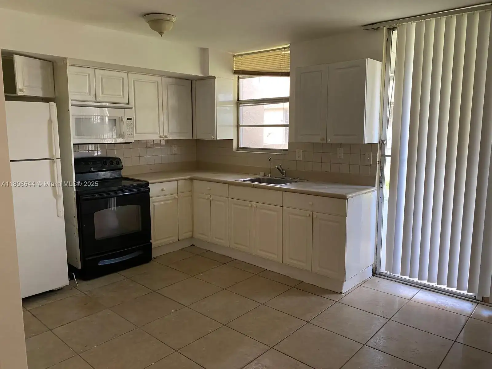 5959 SW 69 # 106, Miami FL 33143 photo 3