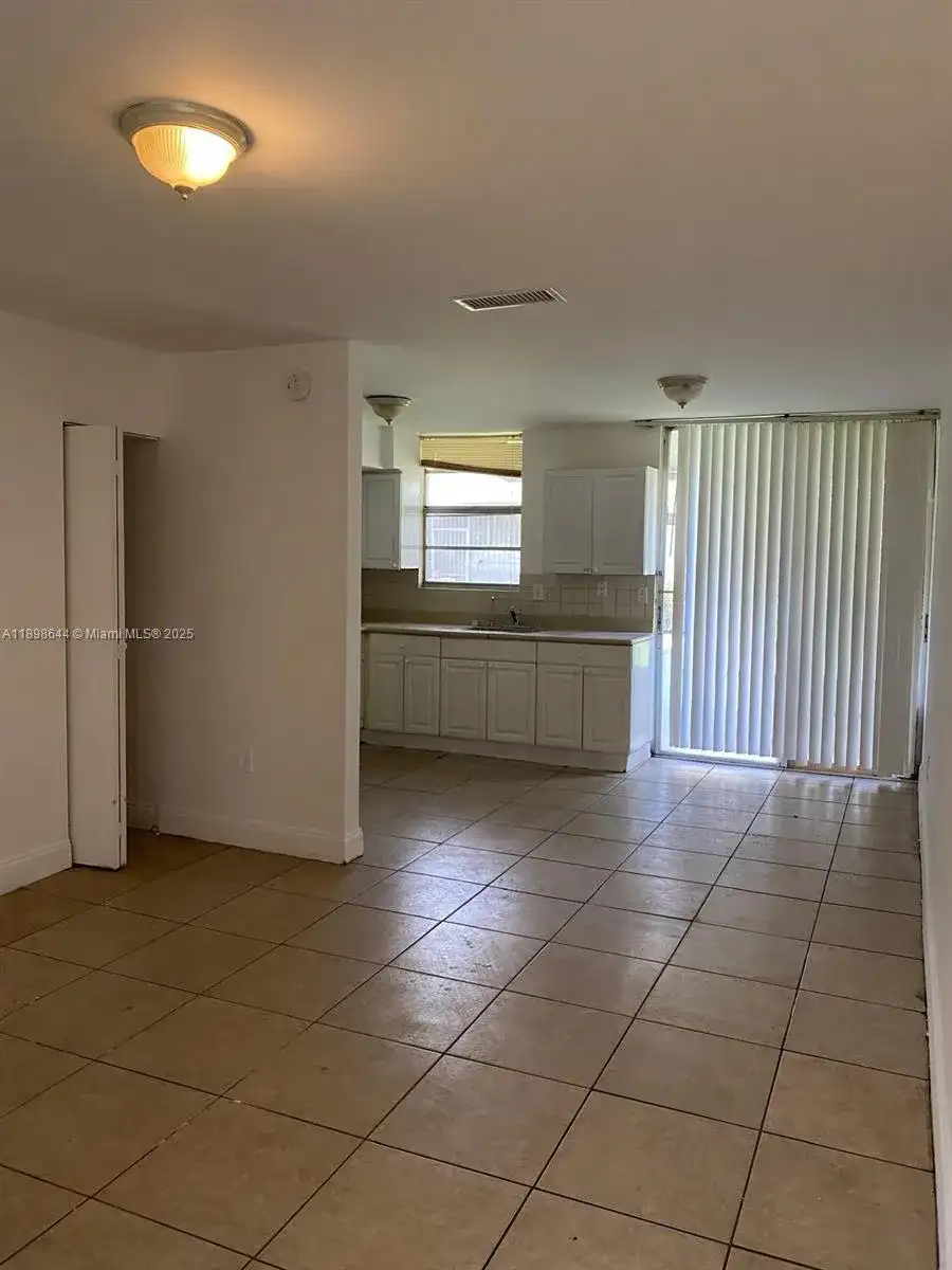 5959 SW 69 # 106, Miami FL 33143 photo 4