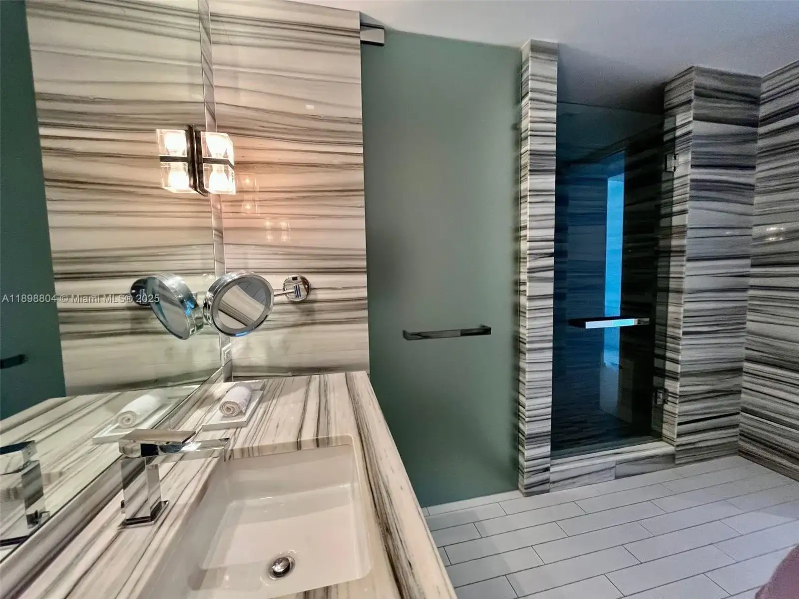 2201 Collins Ave # 626, Miami Beach FL 33139 photo 4