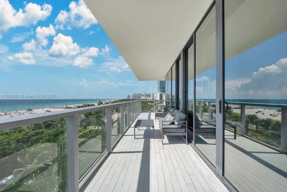 2201 Collins Ave # 628, Miami Beach FL 33139 photo 2