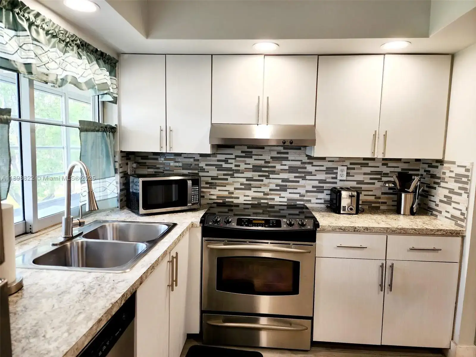 9101 Lime Bay Blvd # 305, Tamarac FL 33321 photo 4