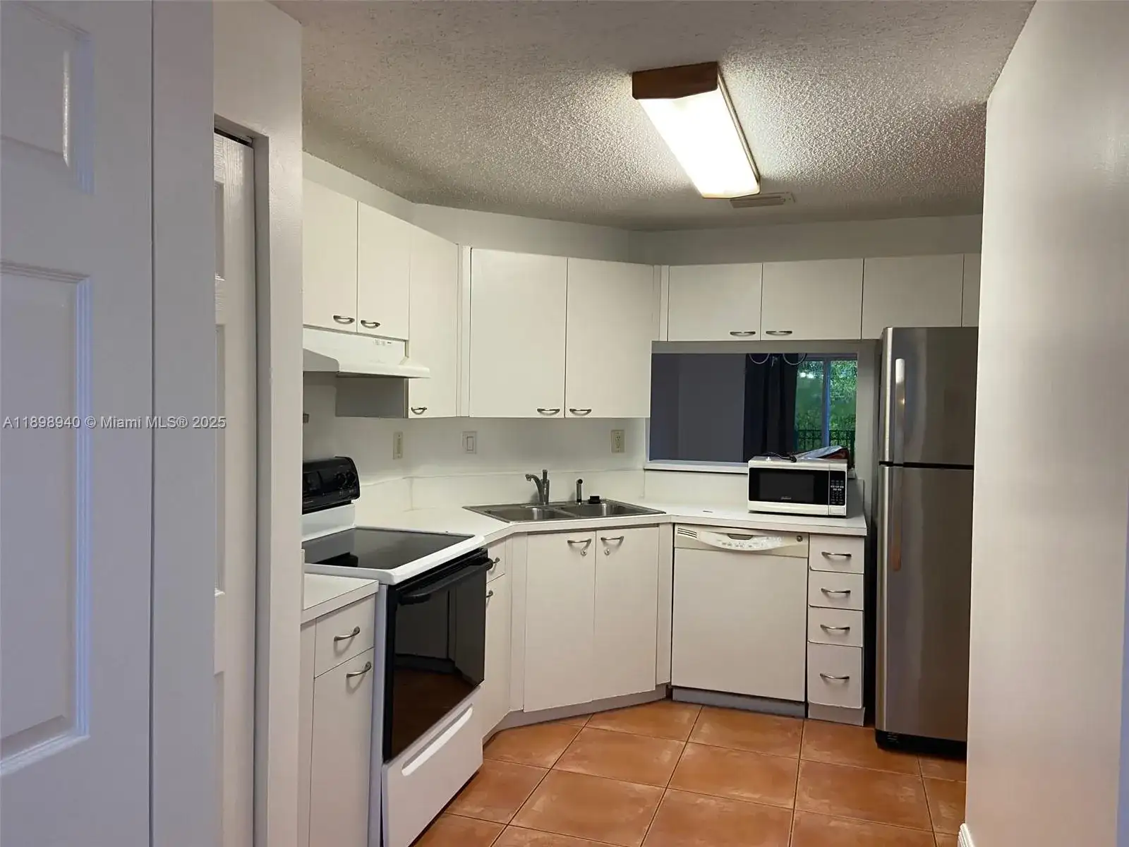 10030 Hammocks Blvd # 3, Miami FL 33196 photo 5