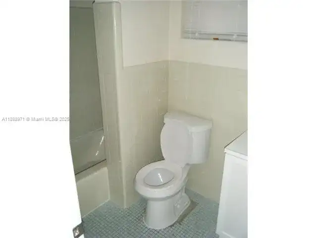 107 Allen Rd, West Park FL 33023 photo 5