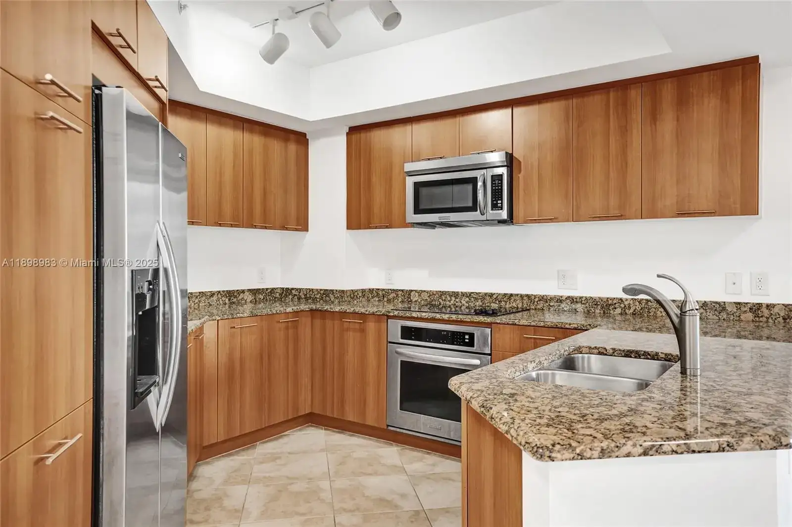 510 NW 84th Ave # 518, Plantation FL 33324 photo 3