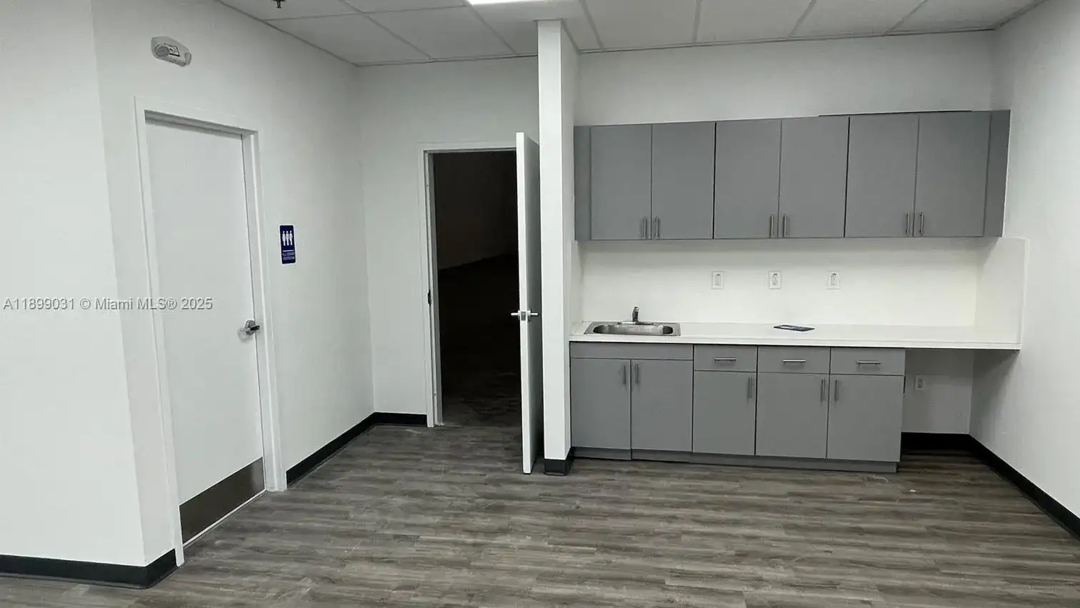 3022 NW 73rd St # 3, Miami FL 33147 photo 5