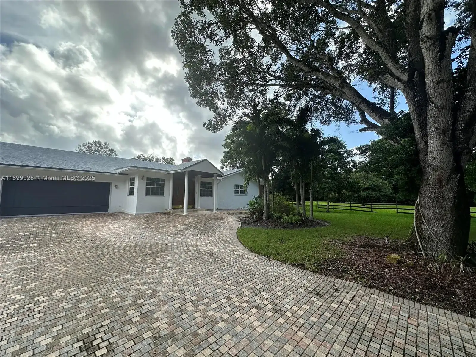 6300 SW 181st Ln, Southwest Ranches FL 33331 photo 3