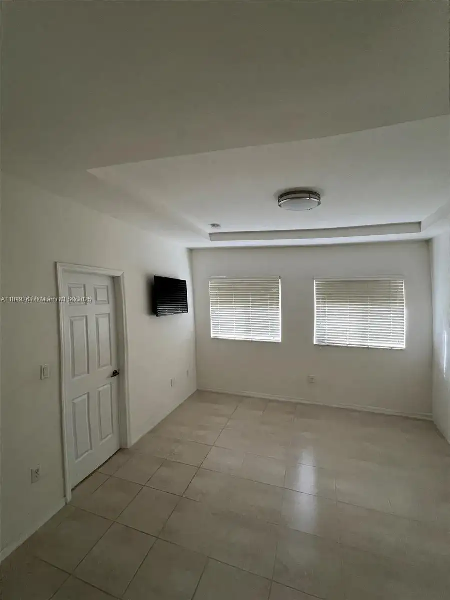 10776 NW 84th Ln # 30, Doral FL 33178 photo 5