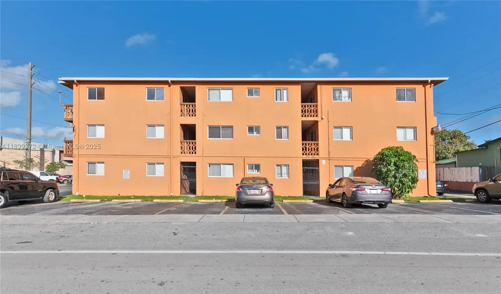 2330 NW 11th St # 46, Miami FL 33125 photo 2