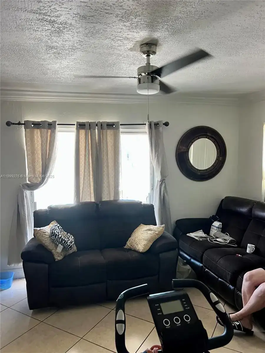 855 W 29th St # 11, Hialeah FL 33012 photo 4