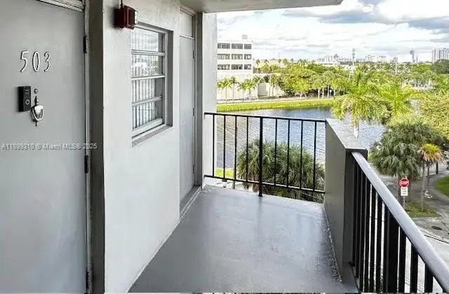 16450 Miami Dr # 503, North Miami Beach FL 33162 photo 2
