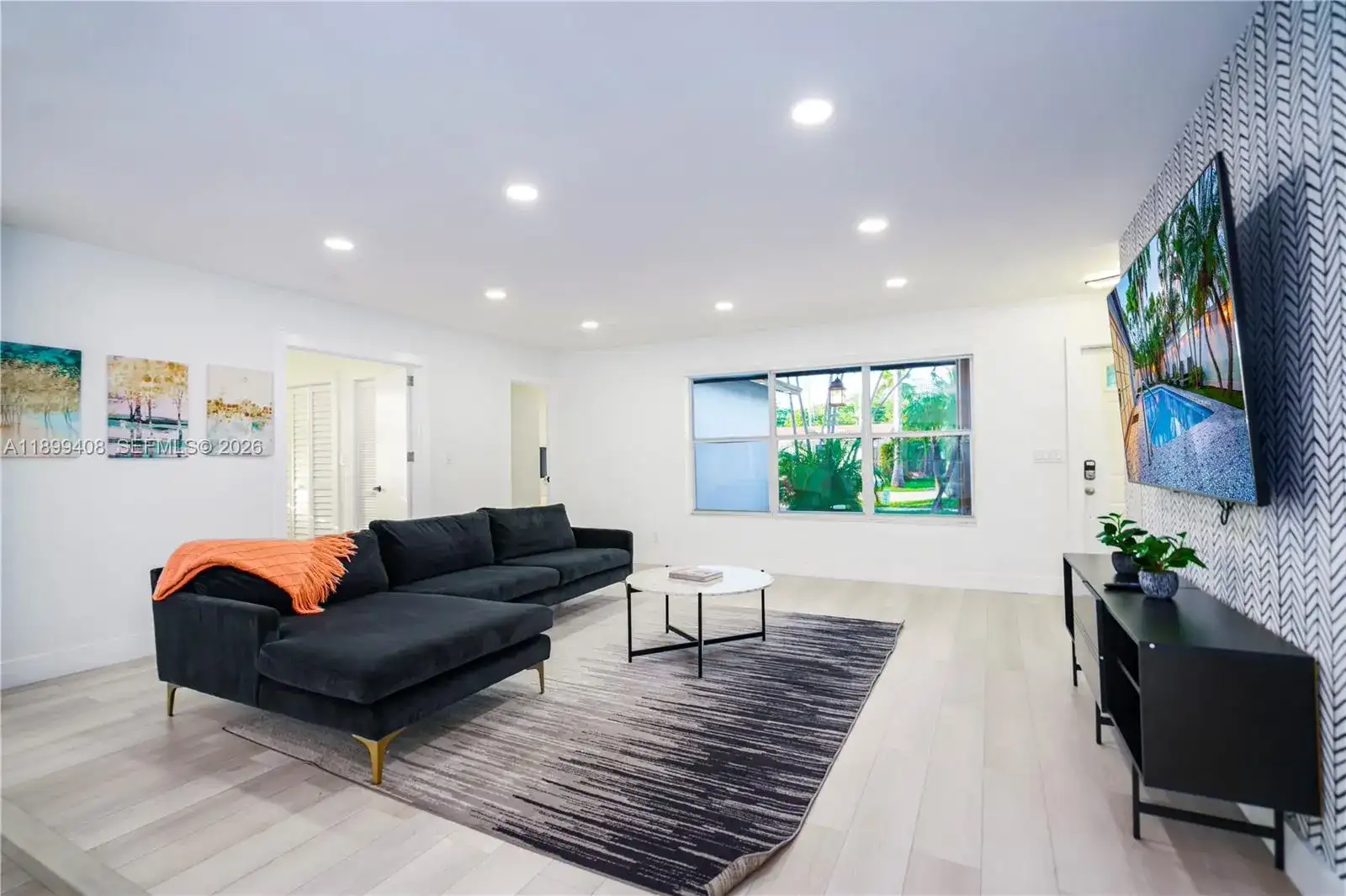 1244 Garfield St, Hollywood FL 33019 photo 4